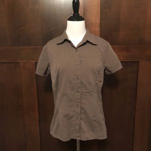 The North Face Button-Up Shirt Size Medium